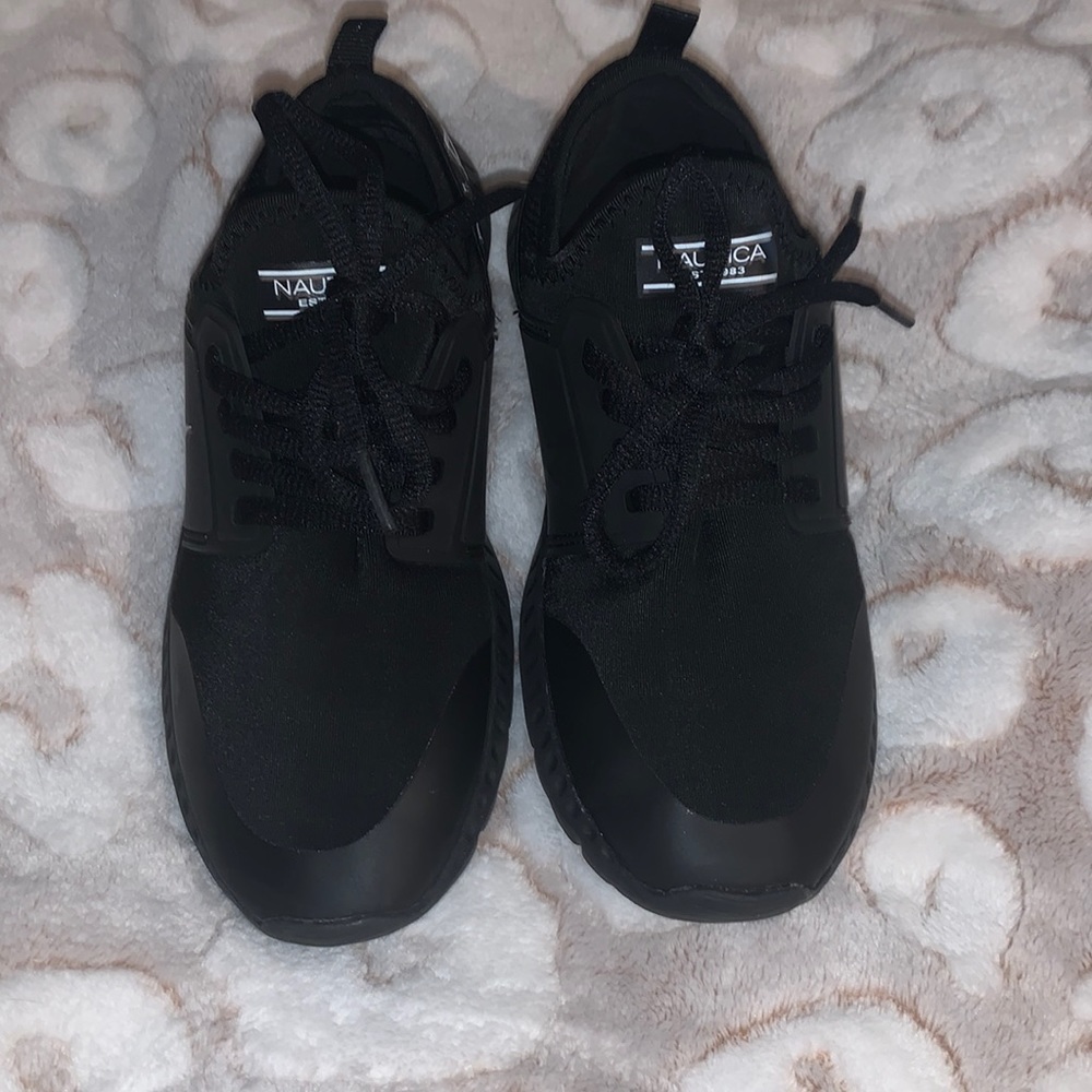 Nautica boy shoes used